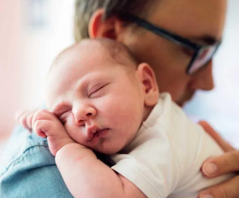 Couples Are More Likely to Survive If Fathers Take Family Leave for Newborns