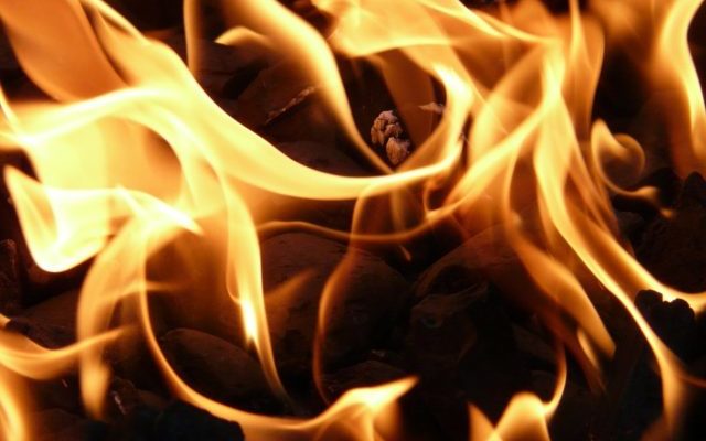Mankato Public Safety responds to garage fire